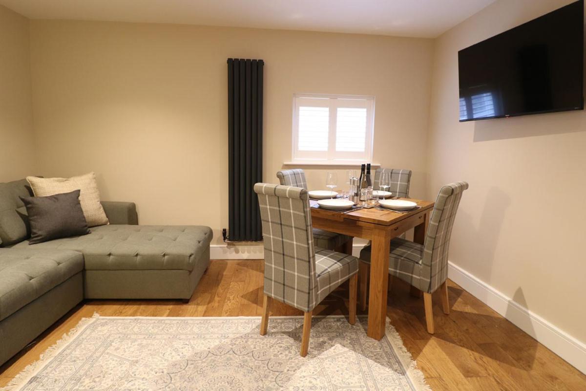 Ashbourne Luxury Suites Bagian luar foto