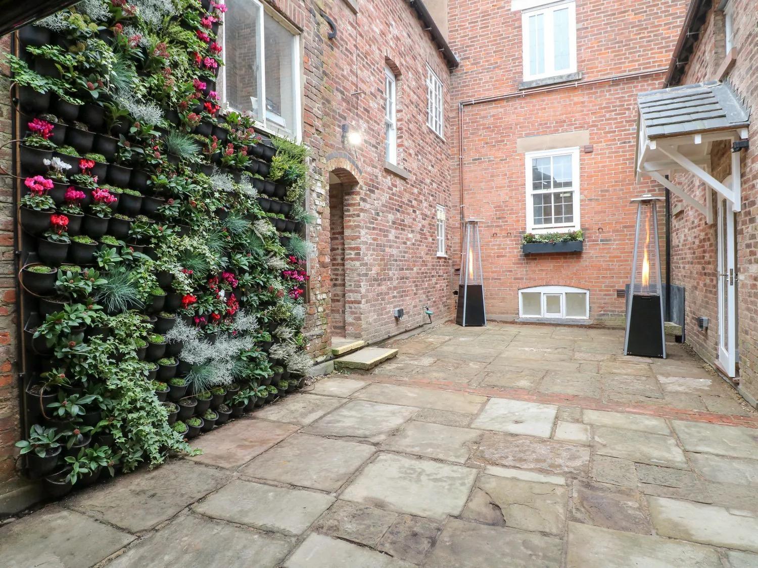 Ashbourne Luxury Suites Bagian luar foto