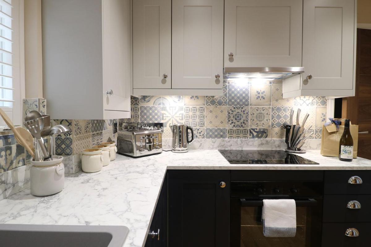 Ashbourne Luxury Suites Bagian luar foto